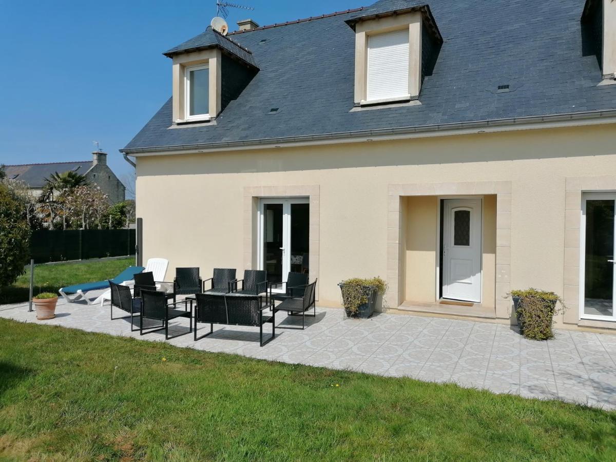 Maison Arromanches: Spacious 5-Bedroom with Garden, Near Beach Tracy-sur-Mer Exterior photo